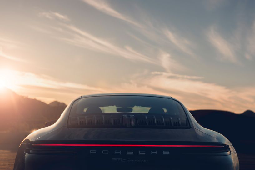 911 Carrera driving towards the sunset in Los Angeles